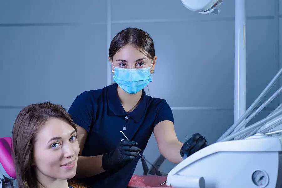 dentist in mask